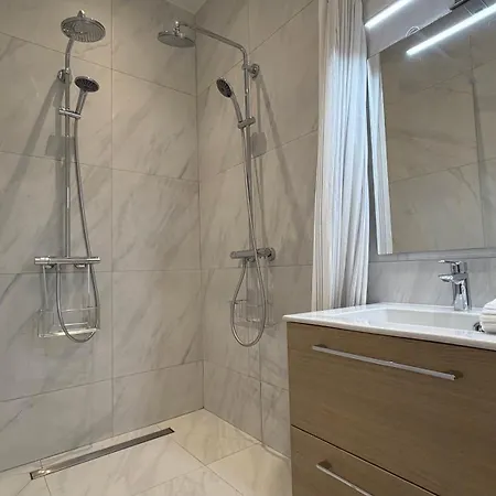 Apartment Monceau-levis, Rue Lebouteux - 6 People