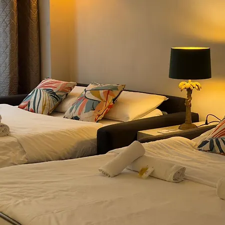 Apartment Monceau-levis, Rue Lebouteux - 6 People