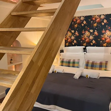 Apartment Monceau-levis, Rue Lebouteux - 6 People Paris
